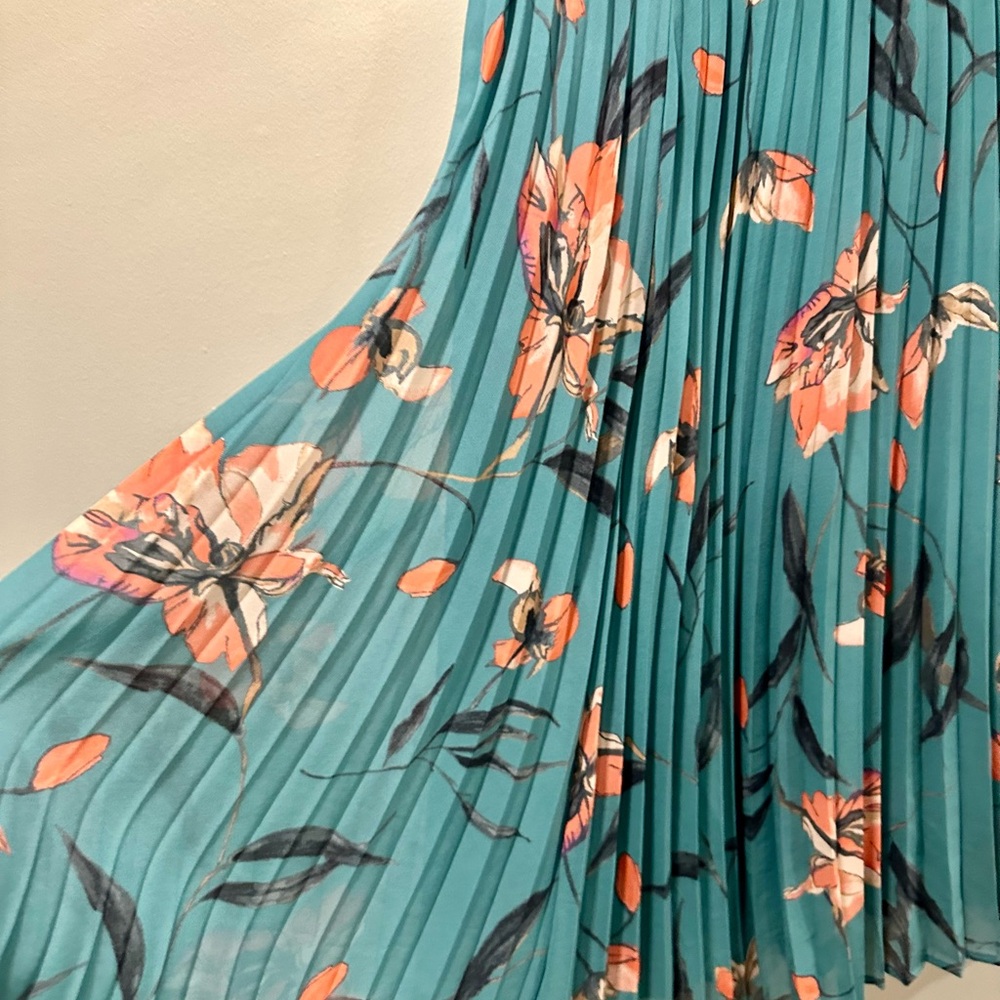 A New Day Pleated Floral Skirt Small - Picture 3 of 8
